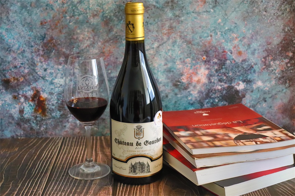 在浙江開紅酒店賺錢嗎